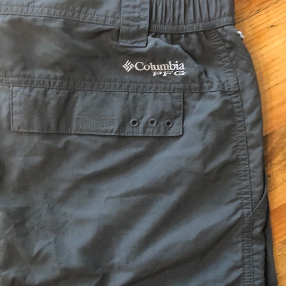 Columbia PFG shorts men’s six pocket men’s size 36 Waist 8L in like new - Picture 2 of 4